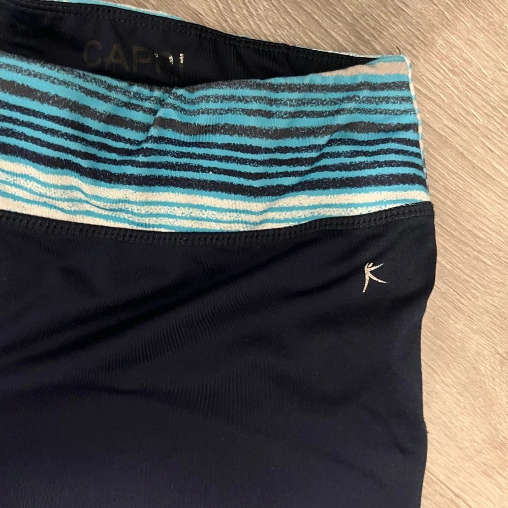 Capri pants - Picture 2 of 7